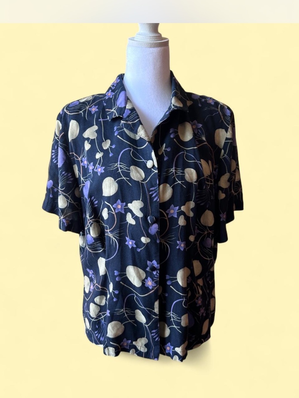 Vintage Sag Harbor Women's Navy Floral Button-Up Top